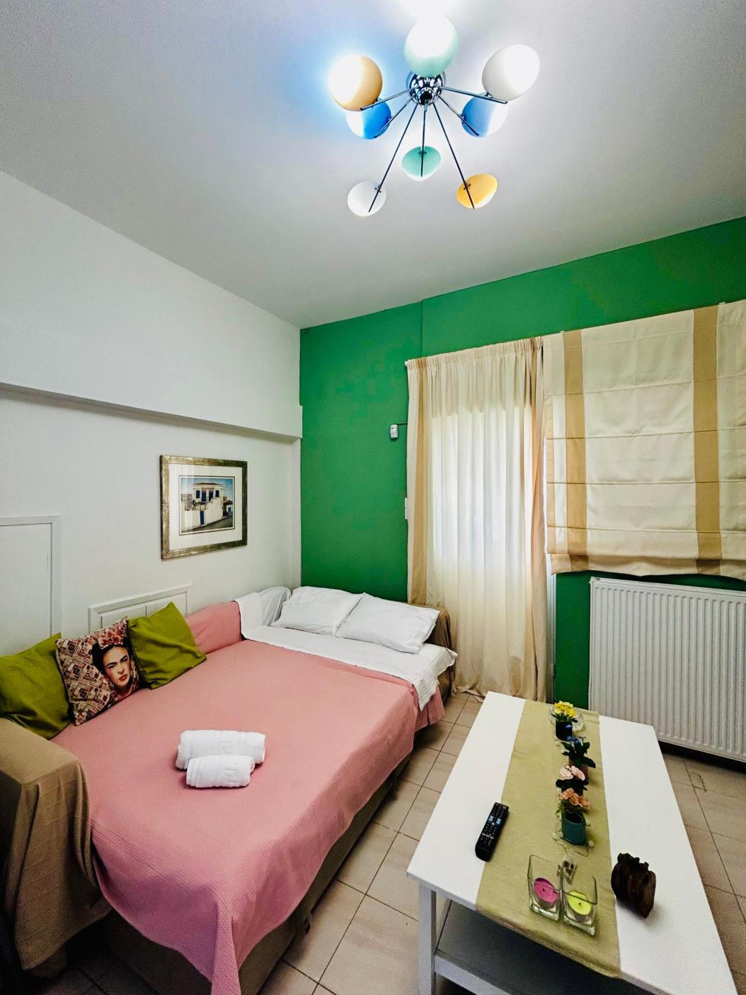 Flower House In Koropi-Near Airport Екстер'єр фото