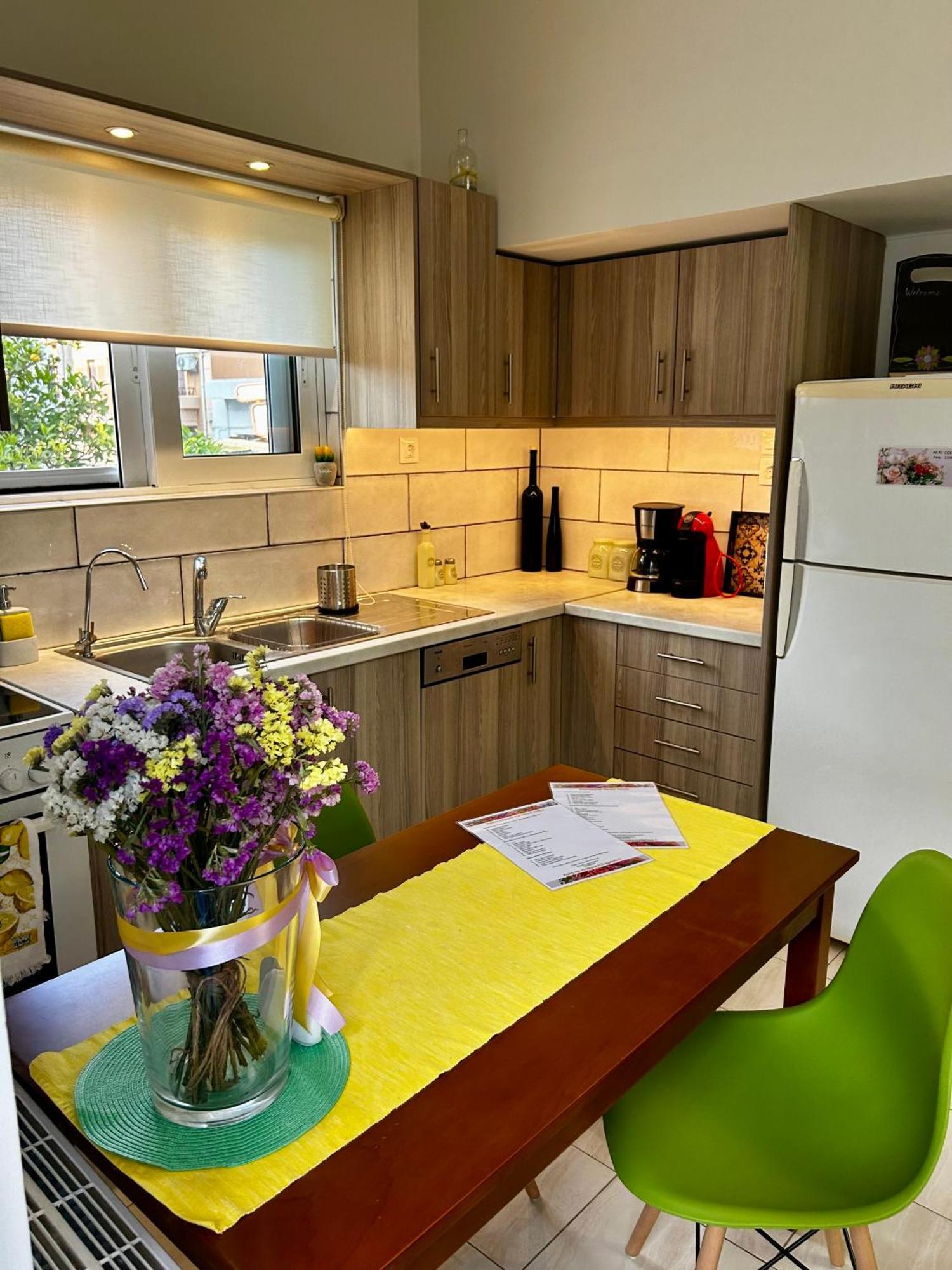 Flower House In Koropi-Near Airport Екстер'єр фото